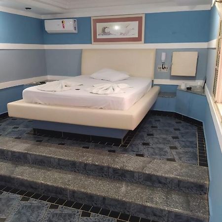 Bhaus Motel Marília Exteriér fotografie